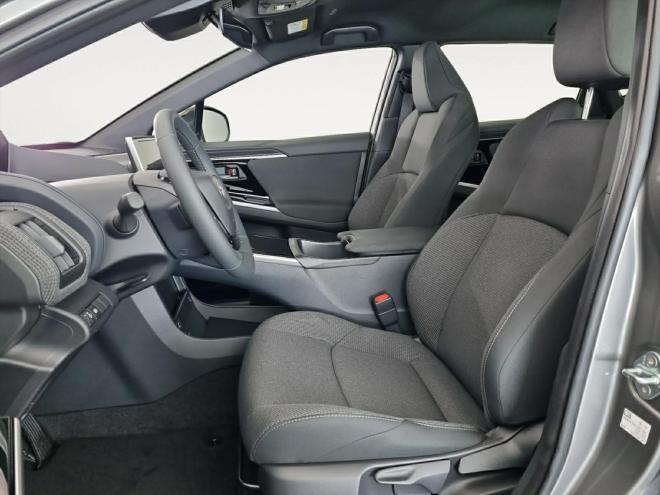 Car gallery image