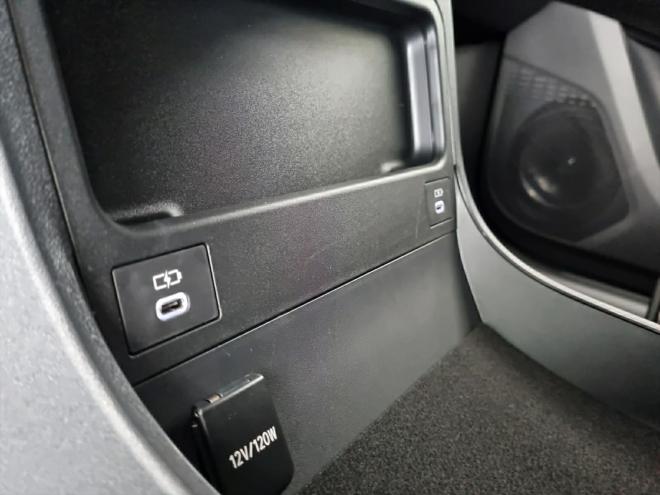 Car gallery image