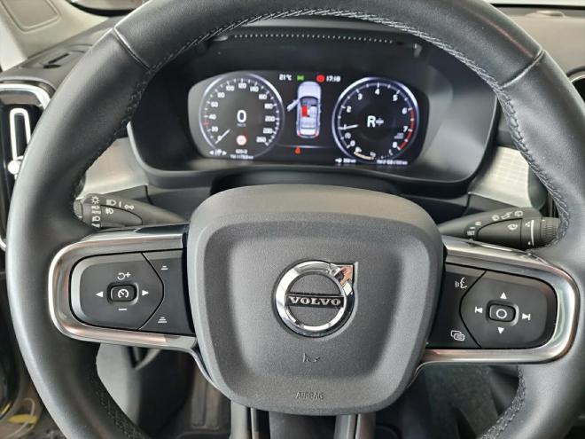 Car gallery image