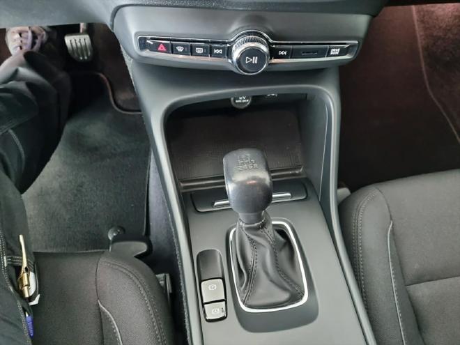 Car gallery image