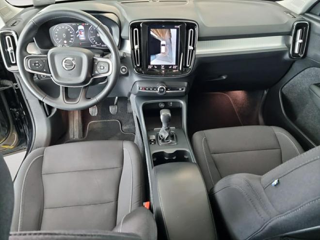 Car gallery image