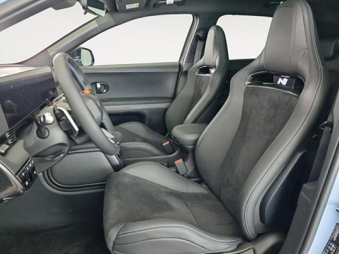 Car gallery image