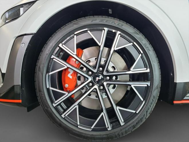 Car gallery image