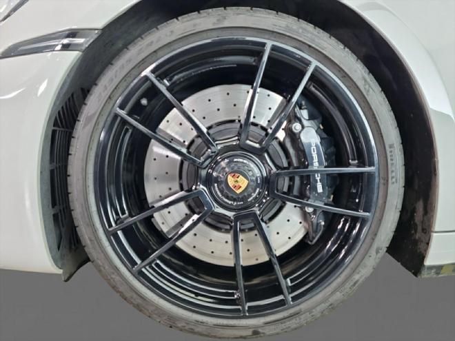 Car gallery image