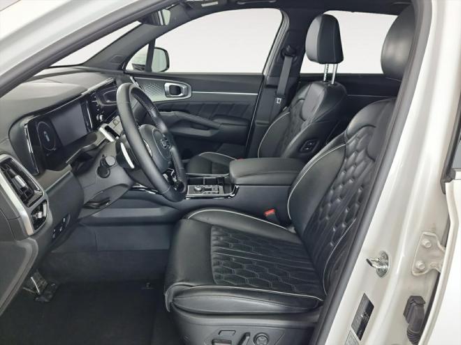Car gallery image