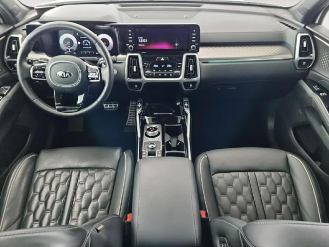 Car gallery image