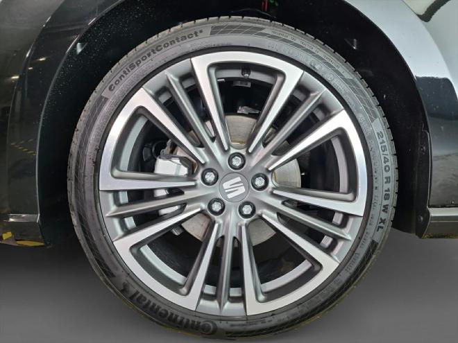 Car gallery image