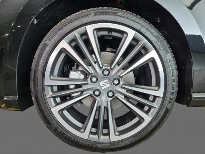 Car gallery image