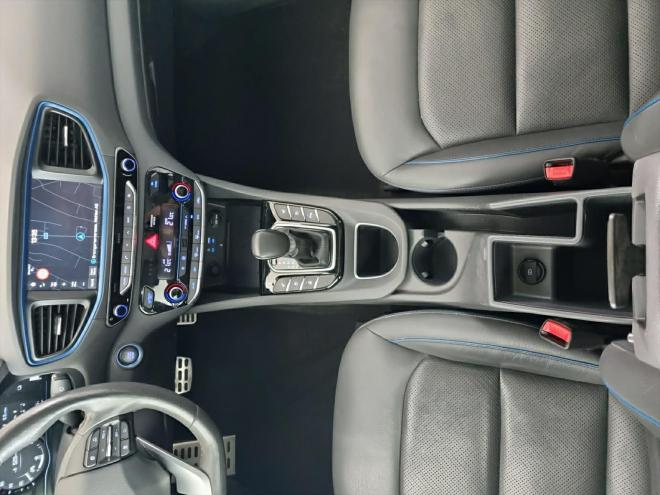 Car gallery image