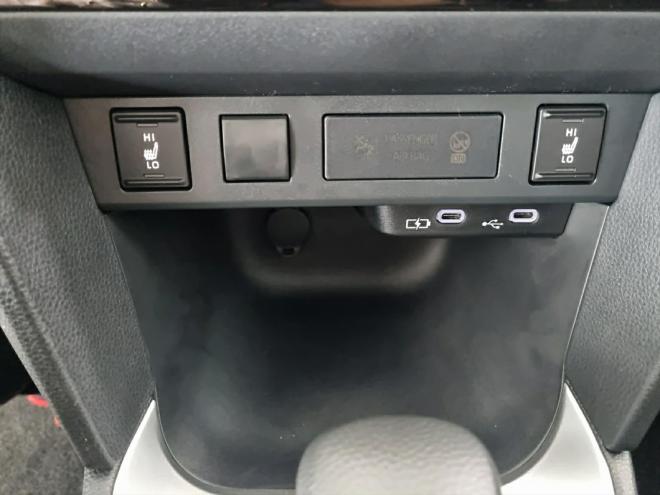 Car gallery image