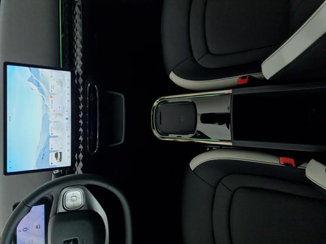 Car gallery image