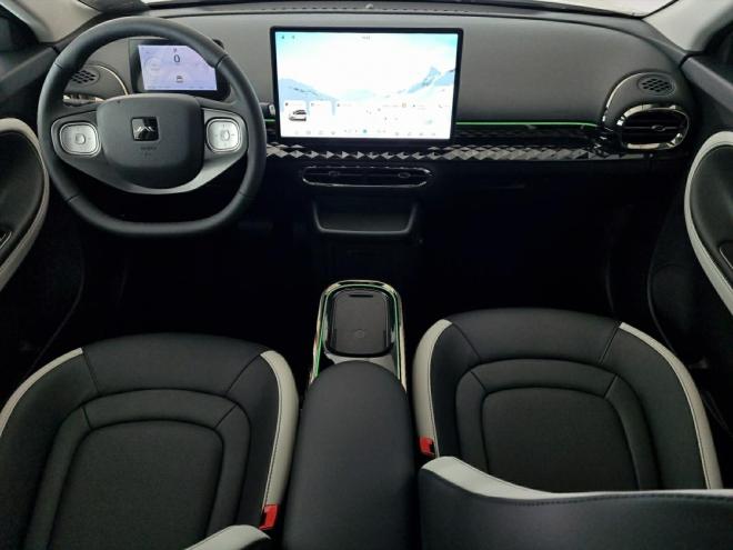 Car gallery image