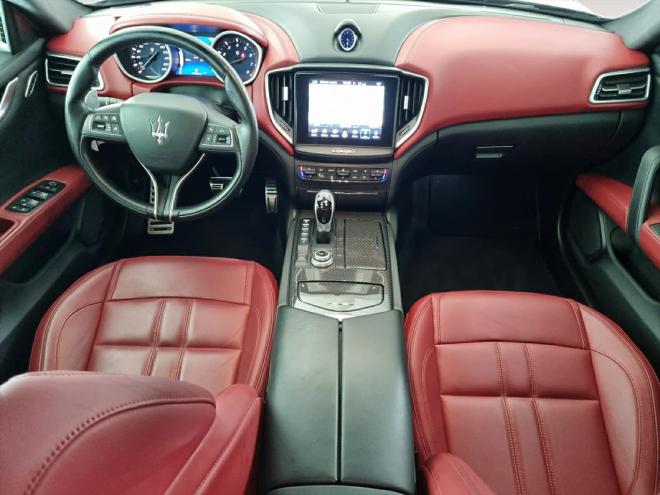 Car gallery image