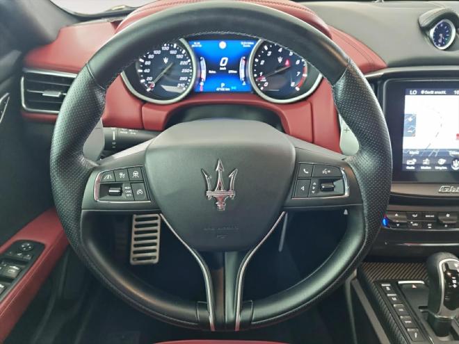 Car gallery image