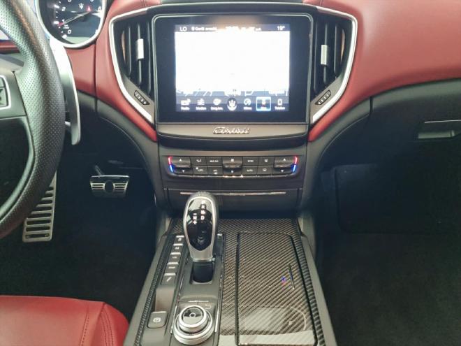Car gallery image