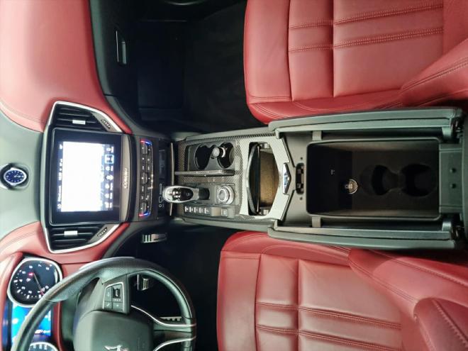 Car gallery image