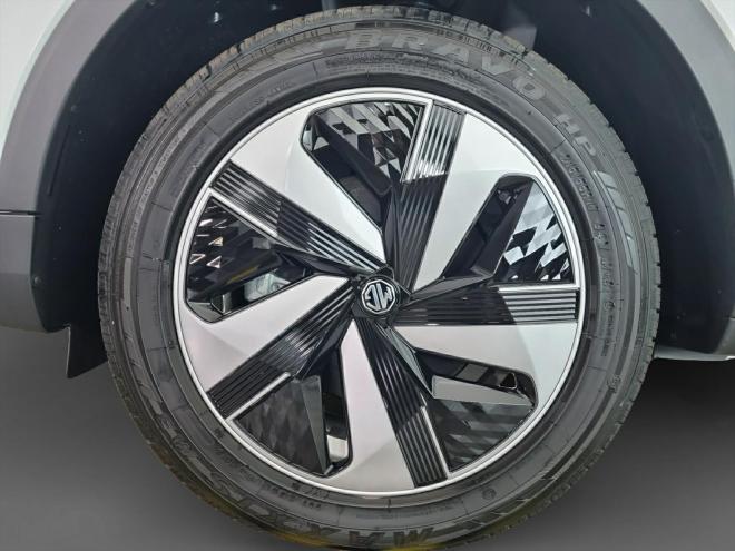Car gallery image