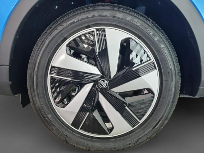 Car gallery image