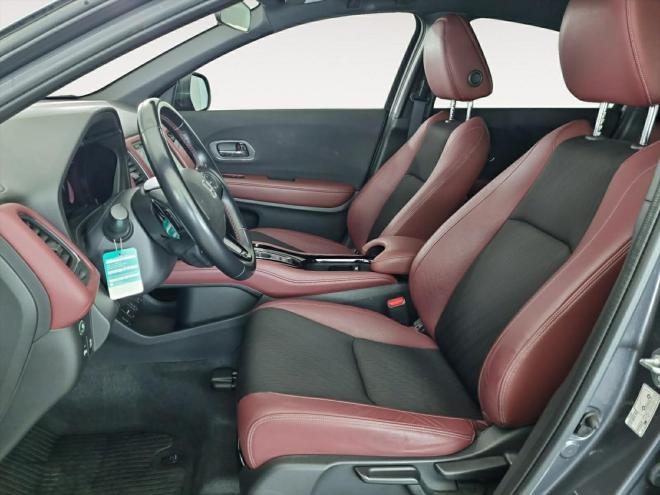 Car gallery image