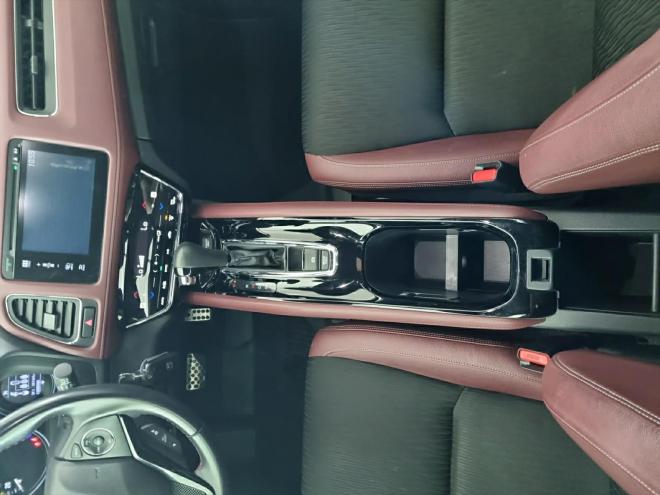 Car gallery image