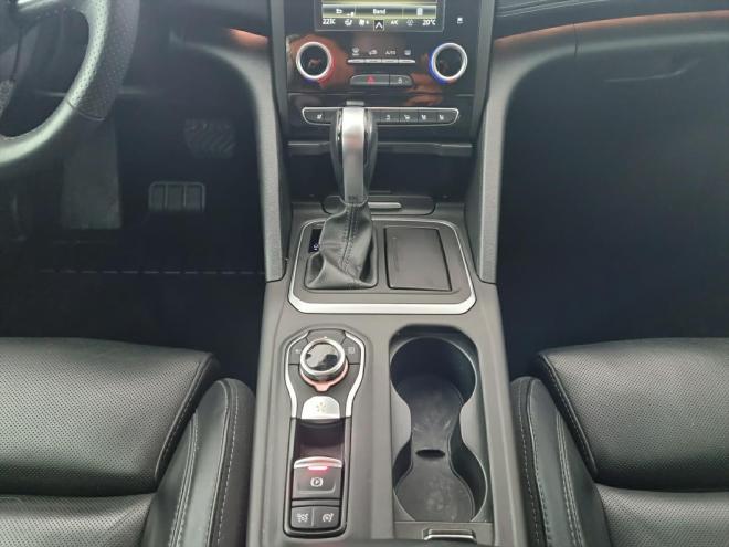 Car gallery image