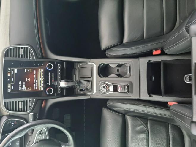 Car gallery image
