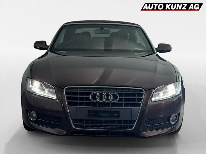 Car gallery image
