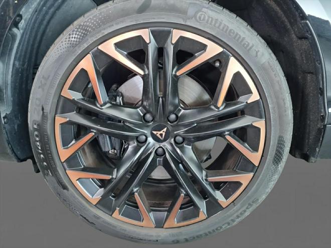 Car gallery image