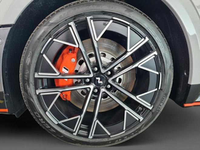 Car gallery image