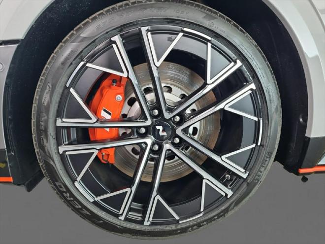 Car gallery image