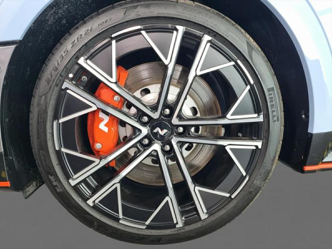 Car gallery image