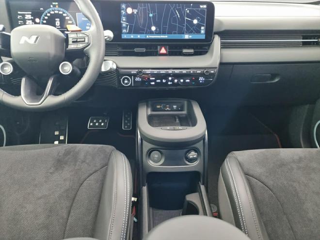 Car gallery image