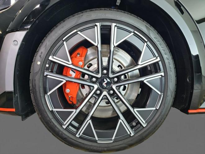 Car gallery image