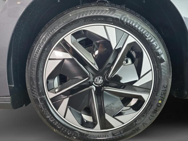 Car gallery image