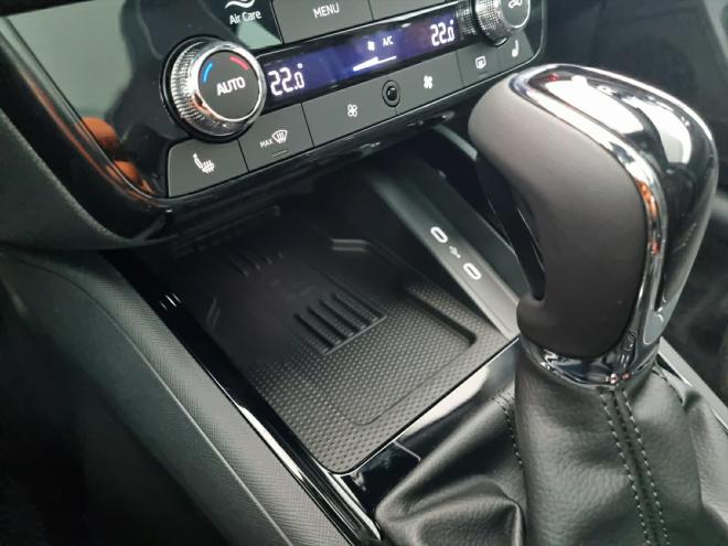 Car gallery image
