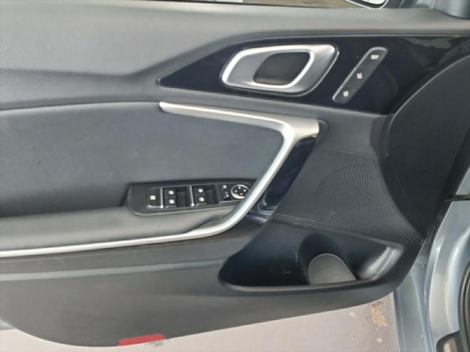 Car gallery image