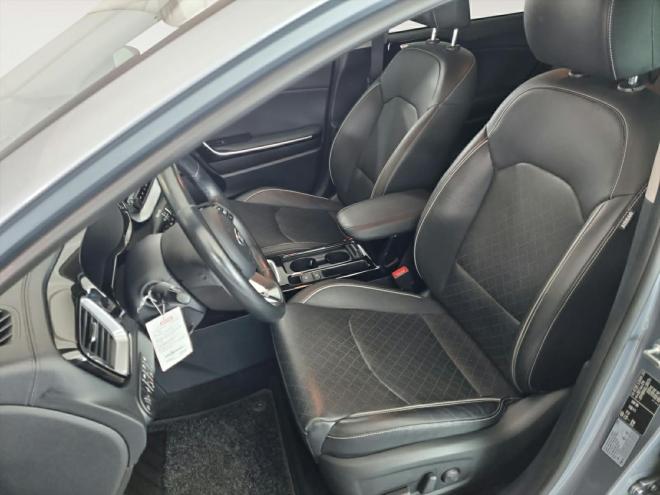 Car gallery image