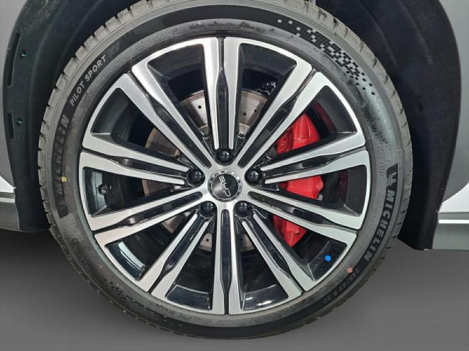 Car gallery image