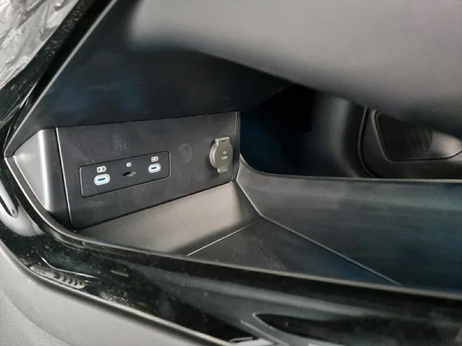 Car gallery image