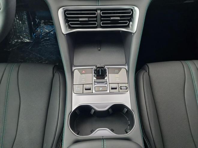Car gallery image