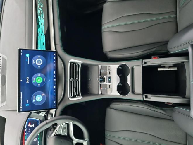 Car gallery image