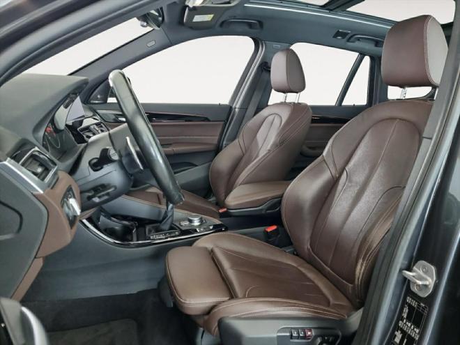 Car gallery image