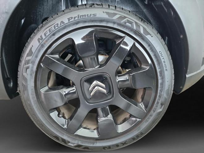 Car gallery image