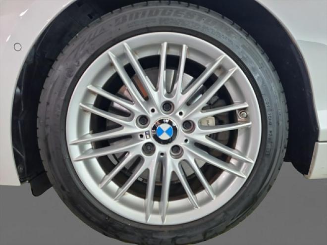 Car gallery image