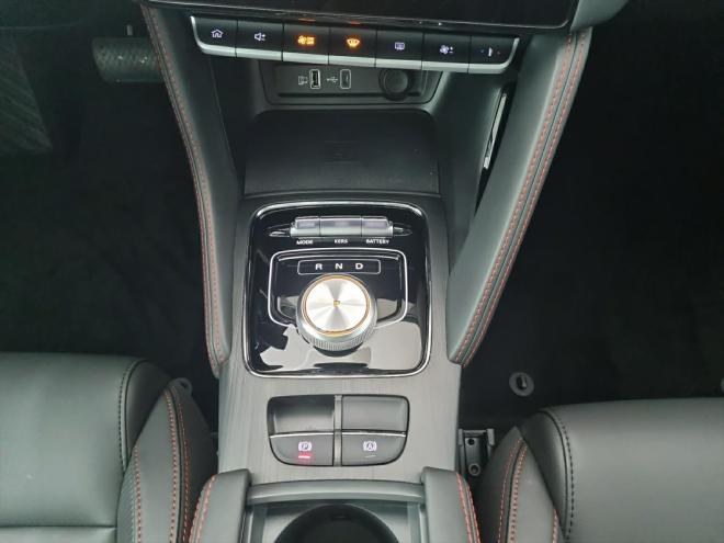 Car gallery image