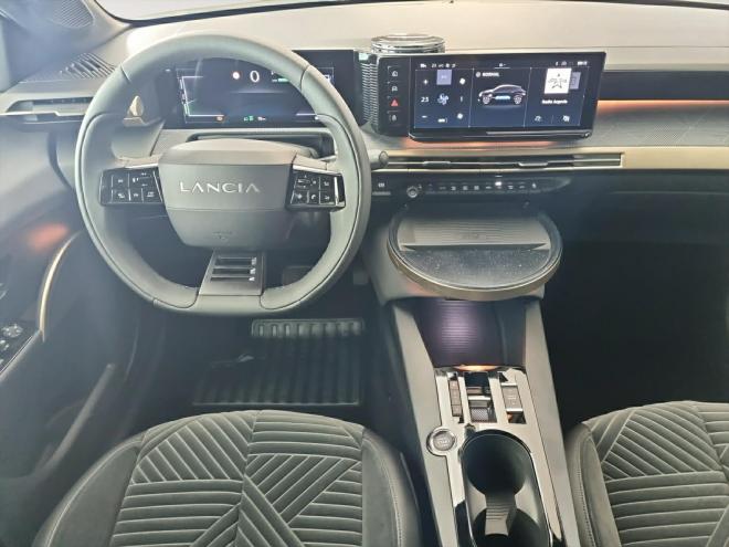 Car gallery image