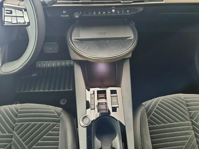 Car gallery image