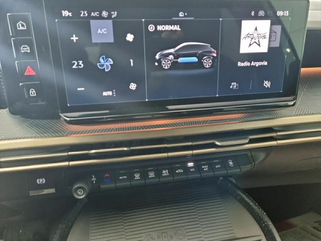 Car gallery image
