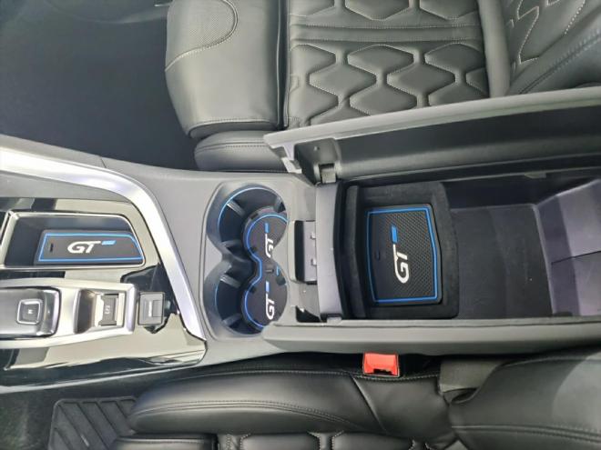 Car gallery image