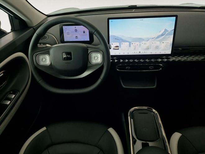 Car gallery image